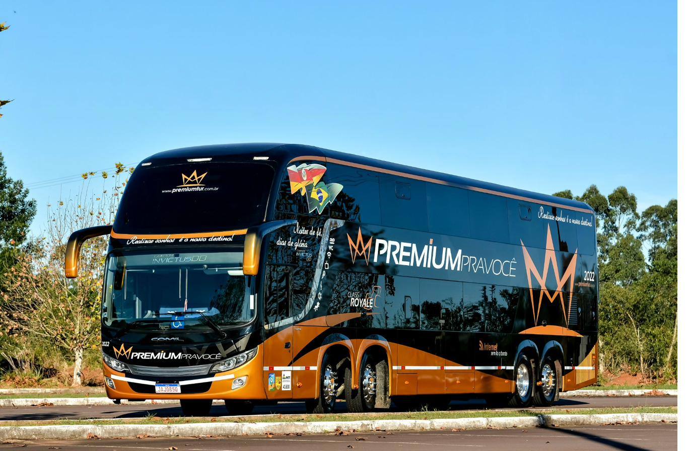 Ônibus #2022 — Comil Invictus DD